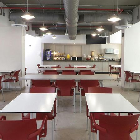 City Express Junior By Marriott Juarez Consulado Eksteriør billede